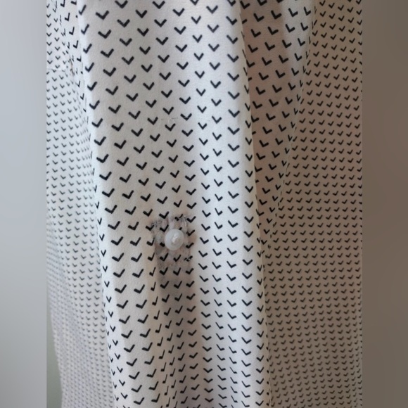 Candie’s Blush Pink Printed Button-Up Blouse Size XL - Picture 9 of 13